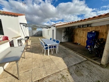 L'AIGUILLON SUR MER QUARTIER RESIDENTIEL VILLA PLAIN PIED GRAND CONFORT 4 CHAMBRES ANNEXES ET JARDIN CLOS