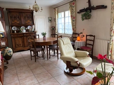LUCON (85) QUARTIER TRES CALME PROCHE SUPER U VILLA PLAIN PIED 95M²/3 CHAMBRES AVEC 2 GARAGES ET JARDIN