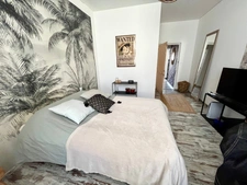 LUCON (85) COEUR DE VILLE MAISON DE CHARME ET DE CARACTERE AVEC PISCINE ET ANNEXE + 5 LOCATIFS OCCUPES