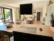 LUCON (85) COEUR DE VILLE MAISON DE CHARME ET DE CARACTERE AVEC PISCINE ET ANNEXE + 5 LOCATIFS OCCUPES
