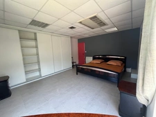 LUCON QUARTIER SUPER U AU CALME MAISON APPARTEMENT MEUBLE 2 CHAMBRES AVEC TERRAIN TENNIS ET JARDINET