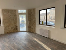AU COEUR DE LUCON AVEC RAMPE ACCES ET FONTIONNALITE PMR APPARTEMENT RENOVE T2/1 CHAMBRE TRES COSY
