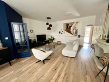 LUCON (85) COEUR DE VILLE MAISON DE CHARME ET DE CARACTERE AVEC PISCINE ET ANNEXE + 5 LOCATIFS OCCUPES
