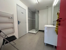 LUCON QUARTIER SUPER U AU CALME MAISON APPARTEMENT MEUBLE 2 CHAMBRES AVEC TERRAIN TENNIS ET JARDINET