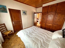 LUCON (85400) - CENTRE IMMEDIAT - MAISON FAMILIALE 3/4 CHAMBRES AVEC PISCINE ET SPACIEUSES DEPENDANCES