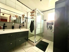 L'AIGUILLON SUR MER QUARTIER RESIDENTIEL VILLA PLAIN PIED GRAND CONFORT 4 CHAMBRES ANNEXES ET JARDIN CLOS