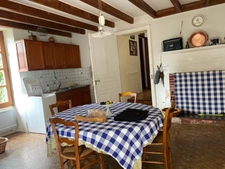 SAINT JEAN DE BEUGNE MAISON DE CAMPAGNE 4 CHAMBRES AVEC ILOT, DEPENDANCES, TERRAIN IDEAL LOCATIF SAISON 