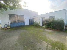LUCON COEUR DE VILLE RARISSIME BATIMENTS PLAIN PIED 175M² POSSIBILITE LOFT MAISON GARAGES STOCKAGE DOJO