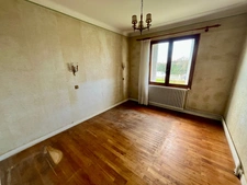 LUCON 85400 AU CALME ET PROCHE TOUTES COMMODITES AGREABLE MAISON 4 CHAMBRES AVEC ANNEXE SUR 2000M²