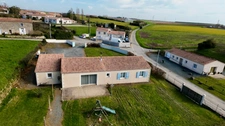 MOUZEUIL SAINT MARTIN (85370) CADRE CAMPAGNE VILLA PLAIN PIED 4 CHAMBRES AVEC ANNEXES SUR 2145 M² CLOS