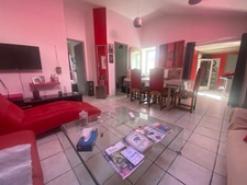 TRIAIZE (85580) AU CALME ABSOLU ADORABLE MAISON EN PIERRES PLAIN PIED RENOVEE 2 CHAMBRES AVEC COUR