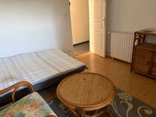 CHATEAU GUIBERT (85320) - LA MAINBORGERE - STUDIO 20M² ENTIEREMENT MEUBLE ET TOUTES CHARGES COMPRISES