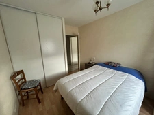 LUCON (85) PROCHE INTERMARCHE AU CALME APPARTEMENT T2 REZ DE JARDIN 46M² AVEC BALCON ET PARKING PRIVE