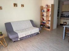 LA ROCHE SUR YON (85), PROCHE ZONE COMMERCIALE ET CENTRE VILLE APPARTEMENT T2 AVEC TERRASSE ET PARKING