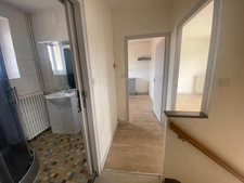 LE BOURG SOUS LA ROCHE 85000 RARISSIME APPARTEMENT DE TYPE 3 / 2 CHAMBRES AVEC BALCON ET GRAND GARAGE