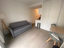 LA ROCHE SUR YON PENTAGONE DANS RESIDENCE SECURISEE STUDIO MEUBLE 20M² AU PIED DE LA PLACE NAPOLEON