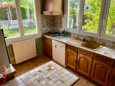 SAINTE HERMINE 85210 CALME ABSOLU AGREABLE MAISON SUR SOUS SOL COMPLET AVEC VERANDA SUR 1000M² CLOS