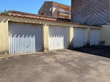 LES SABLES D'OLONNE RARISSIME RUE PEPIN GARAGE FERME 14 M² DANS L'ENCEINTE D'UNE RESIDENCE SECURISEE