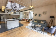 CHAVAGNES EN PAILLERS (85250) - LIEU D'EXCEPTION - ANCIENNE CHAPELLE RENOVEE 6 CHAMBRES SUR 900M² CLOS