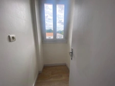 LE BOURG SOUS LA ROCHE 85000 RARISSIME APPARTEMENT DE TYPE 3 / 2 CHAMBRES AVEC BALCON ET GRAND GARAGE
