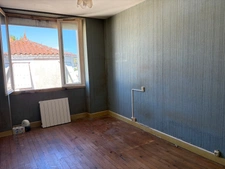 MAREUIL SUR LAY DISSAIS 85320 CALME ABSOLU AVEC TOUT A PIED MAISON A RAFRAICHIR AVEC GARAGE A PRIX FOU