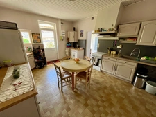 LE LANGON (85) 10 MIN DE FONTENAY LE COMTE ADORABLE LONGERE RENOVEE AVEC DEPENDANCES ET TERRAIN CLOS