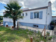 ROSNAY (85320) AU COEUR DU VIGNOBLE MAISON SUR SOUS SOL COMPLET 4 CHAMBRES AVEC VERANDA ET ANNEXES