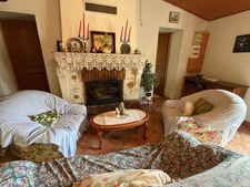 PUYRAVAULT (85) A 20 MINUTES DE LA ROCHELLE AUTHENTIQUE LONGERE EN PIERRES A RAFRAICHIR SUR 333 M² CLOS