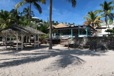 SAINT FRANCOIS (971) ANSE DES ROCHERS STUDIO/T1 B MEUBLE DANS RESIDENCE AVEC PISCINE A 2 PAS DES PLAGES