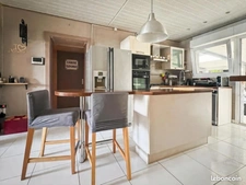 SAINT HERBLAIN (44) PROCHE COMMODITES ET GRANDS AXES MAISON FAMILIALE AVEC GITE ET ANNEXES SUR 1941M²