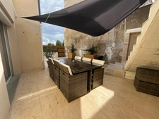 LUCON QUARTIER MARCHE COUVERT ET PISCINE MAISON DE CARACTERE BOURREE DE CHARME AVEC ANNEXES ET PATIO