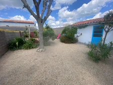 TRIAIZE 85580 A 15 MINUTES DES PLAGES ADORABLE MAISON PLAIN PIED AVEC GITE ET GARAGE SUR 550M² A BATIR