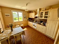 LES MAGNILS REIGNIERS 85400 ADORABLE MAISON SUR SOUS SOL COMPLET 4 CHAMBRES SUR 2732 M² A BATIR