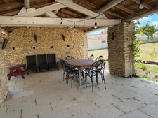 VOUILLE LES MARAIS 85450 CALME ABSOLU MAGNIFIQUE PROPRIETE GRAND CONFORT AVEC DEPENDANCES ET JARDIN