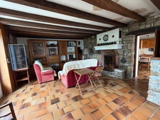 MARSAIS SAINTE RADEGONDE (85570) - ADORABLE MAISON DE PLAIN PIED EN PIERRES AVEC DEPENDANCES ET JARDIN