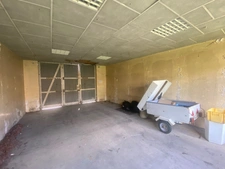 MAREUIL SUR LAY EMPLACEMENT N°1 IMMEUBLE AVEC MURS COMMERCIAUX LOUES ET APPARTEMENT T2 A RENOVER