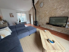 TRIAIZE (85) A 15 MINUTES DES PLAGES SEULEMENT MAISON EN PIERRES RENOVEE AVEC GRANGE SUR 1100M² CLOS
