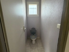LES MAGNILS REIGNIERS (85) - BEUGNE L'ABBE - ADORABLE VILLA PLAIN PIED 2 CHAMBRES AVEC GARAGE ET JARDIN