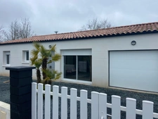 MAREUIL SUR LAY QUARTIER RESIDENTIEL VILLA RECENTE PLAIN PIED GRAND CONFORT 3 CHAMBRES AVEC JARDIN CLOS 
