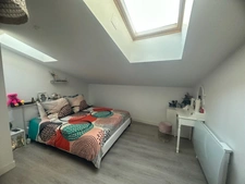 MAUZE LE MIGNON CHARMANTE MAISON PIERRES RENOVEE 3 CHAMBRES ENTIEREMENT MEUBLEE AVEC GARAGE ET COUR