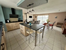 MOUZEUIL SAINT MARTIN (85370) CADRE CAMPAGNE VILLA PLAIN PIED 4 CHAMBRES AVEC ANNEXES SUR 2145 M² CLOS