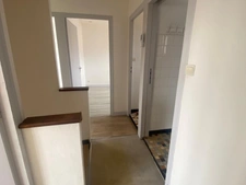 LE BOURG SOUS LA ROCHE 85000 RARISSIME APPARTEMENT DE TYPE 3 / 2 CHAMBRES AVEC BALCON ET GRAND GARAGE