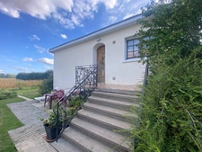 SAINT JEAN DE BEUGNE (85210) MAISON SEMI PLAIN PIED 3 CHAMBRES AVEC SOUS SOL COMPLET SUR 812M²