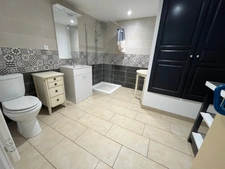LUCON QUARTIER SUPER U AU CALME MAISON APPARTEMENT MEUBLE 2 CHAMBRES AVEC TERRAIN TENNIS ET JARDINET