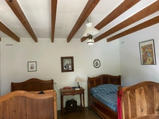 SAINT JEAN DE BEUGNE MAISON DE CAMPAGNE 4 CHAMBRES AVEC ILOT, DEPENDANCES, TERRAIN IDEAL LOCATIF SAISON 