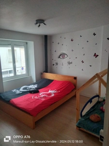 MAREUIL SUR LAY AU COEUR DU VILLAGE ADORABLE MAISON 2 CHAMBRES TOUTE RENOVEE AVEC LOCATAIRE EN PLACE