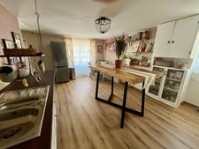 LES MAGNILS REIGNIERS (85) - BEUGNE L'ABBE - RARISSIME MAISON EN PIERRES RENOVEE 4 CHAMBRES AVEC JARDIN