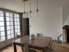 TRIAIZE (85) A 15 MINUTES DES PLAGES SEULEMENT MAISON EN PIERRES RENOVEE AVEC GRANGE SUR 1100M² CLOS
