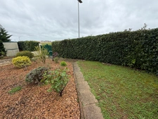 LUCON (85) QUARTIER TRES CALME PROCHE SUPER U VILLA PLAIN PIED 95M²/3 CHAMBRES AVEC 2 GARAGES ET JARDIN