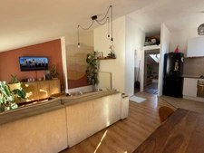 LES SABLES D'OLONNE (85100) - A 2 PAS DU REMBLAI ET DU PORT APPARTEMENT T4 ATYPIQUE AVEC PETITE VUE MER